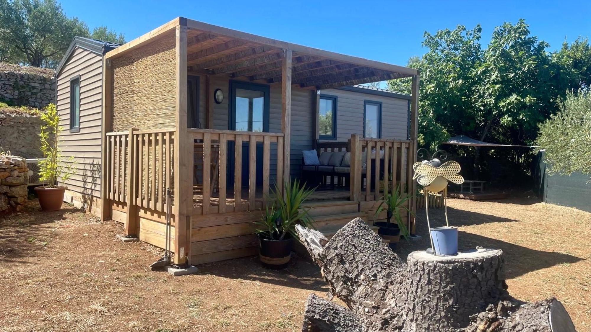 Mobil-Home En Pleine Nature A 3 Mins Du Lac Du Salagou Avec Vue Panoramique Lacoste  Kültér fotó